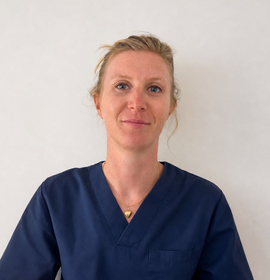 Dr Lisa Looze